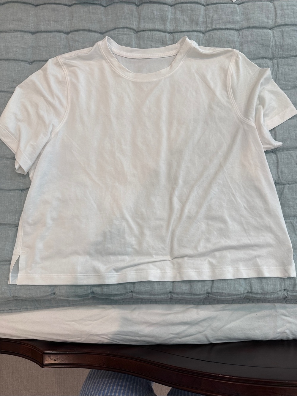 Lululemon cropped tshirt